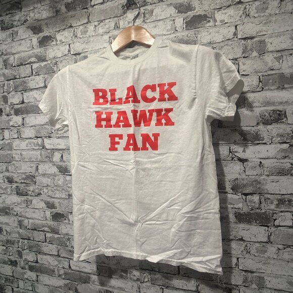 EUC Gildan "Black Hawk Fan" White T-Shirt Red Font Chicago Blackhawks Size Small - Picture 2 of 8